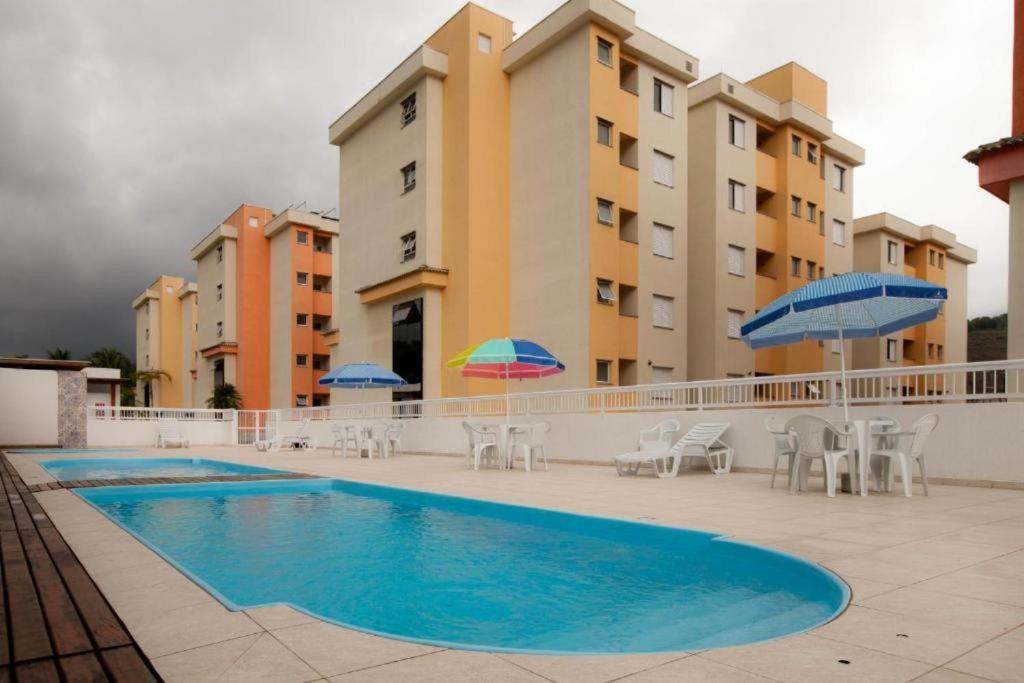 Apartment Apto Lazer 3 Piscinas, Ar Condicionado, Quadra, Churrasqueira E Parquinho *